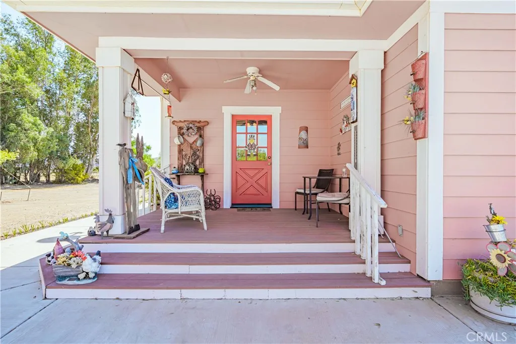 28200 Patterson Avenue, Winchester, California 92596 home-pic-16