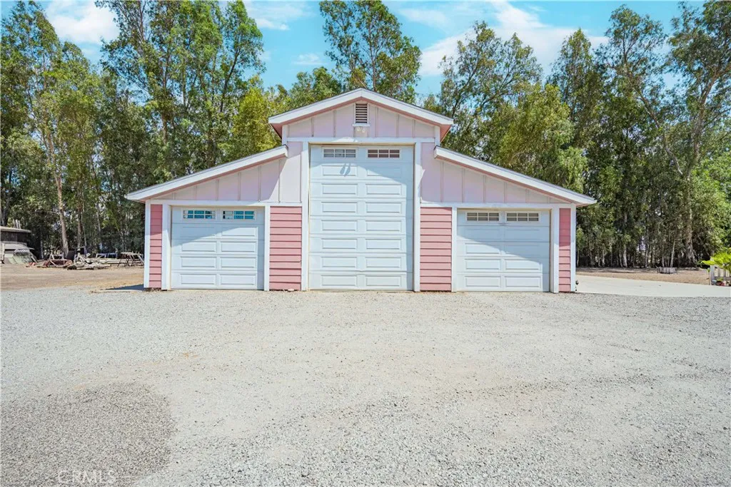 28200 Patterson Avenue, Winchester, California 92596 home-pic-4