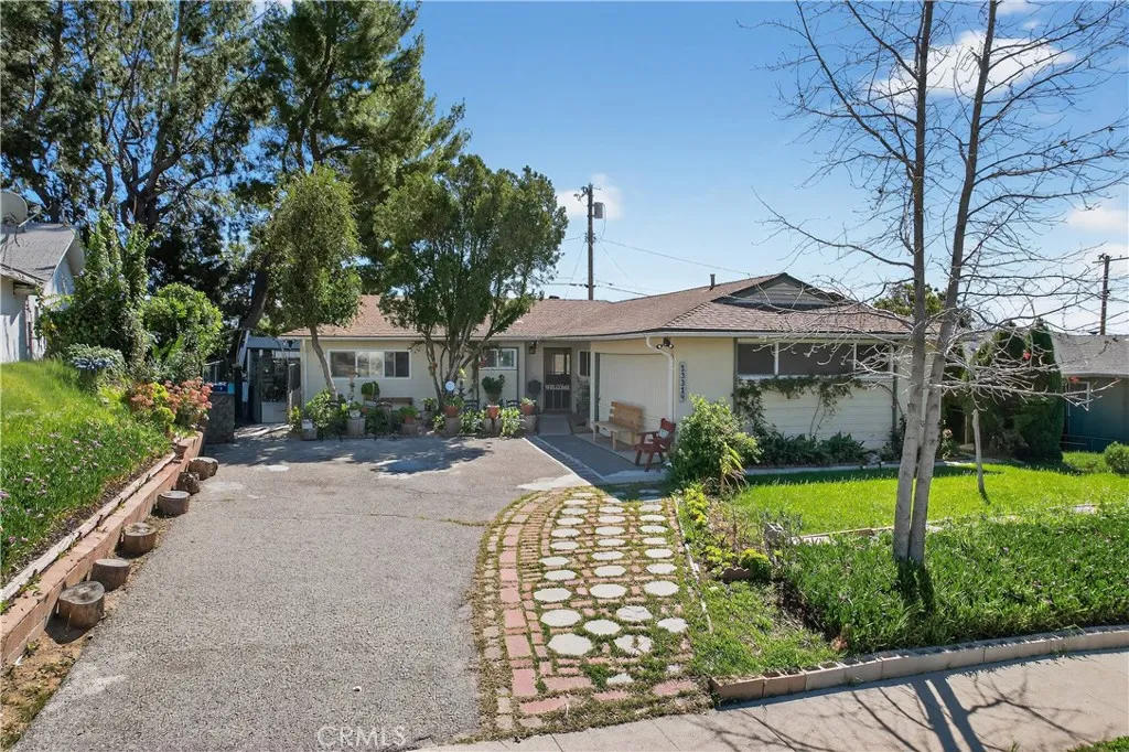13314 Raven, Sylmar, California 91342 home-pic-2