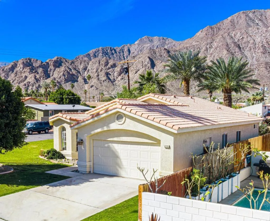 52725 Avenue Alvarado, La Quinta, California 92253 home-pic-1