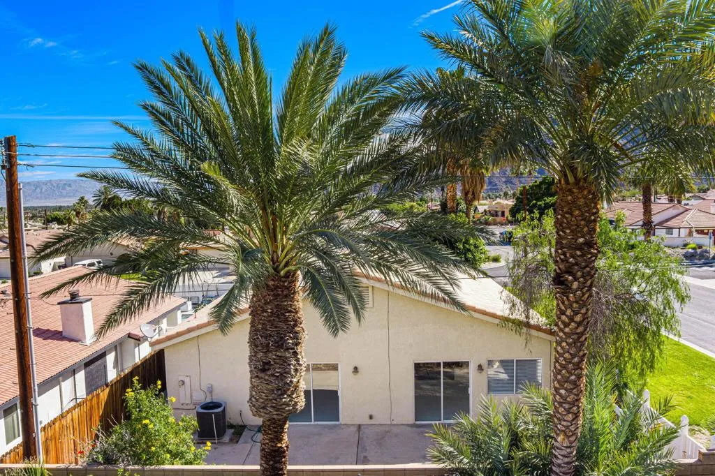 52725 Avenue Alvarado, La Quinta, California 92253 home-pic-43