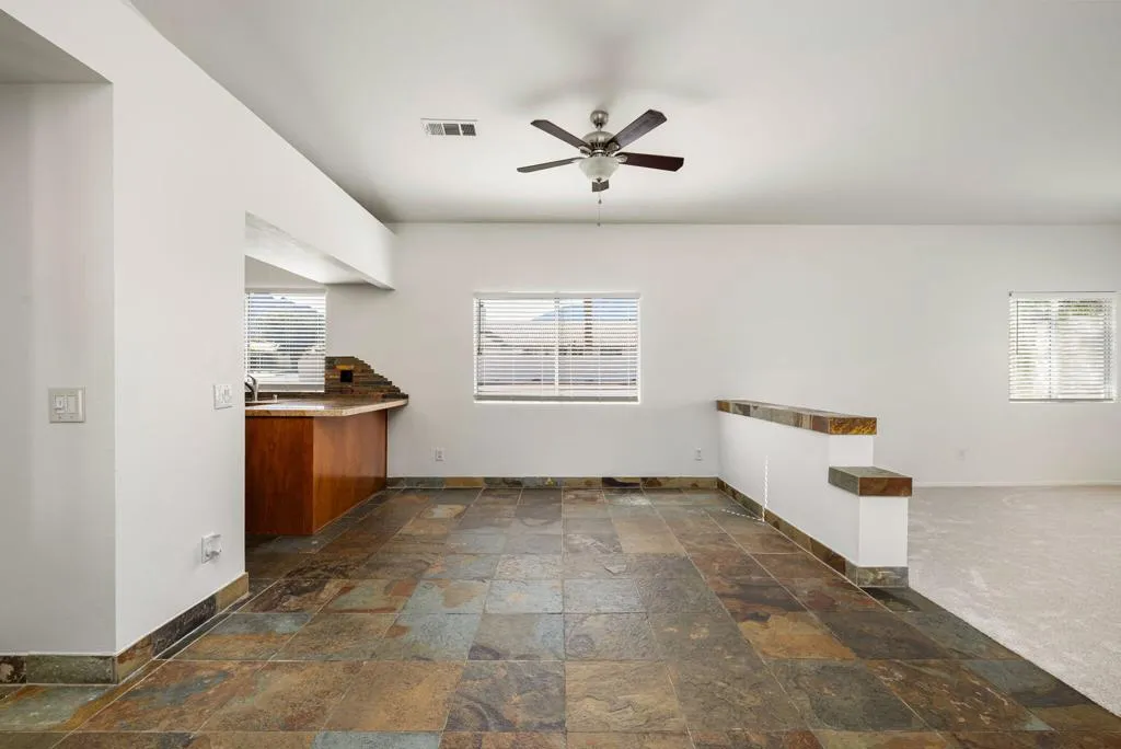 52725 Avenue Alvarado, La Quinta, California 92253 home-pic-16