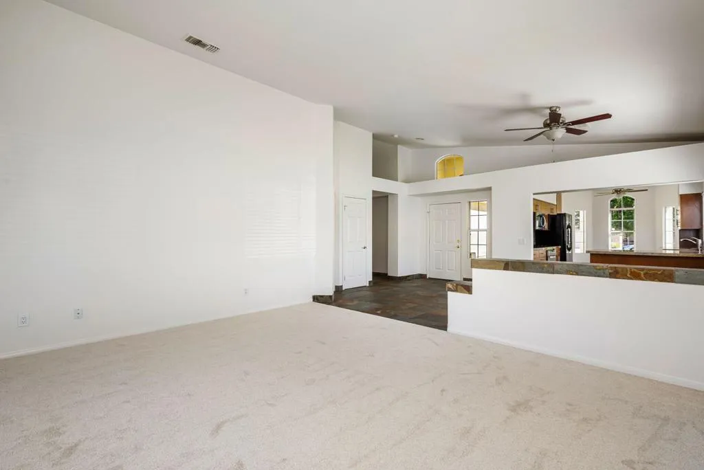 52725 Avenue Alvarado, La Quinta, California 92253 home-pic-8