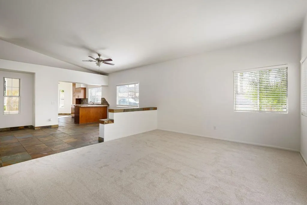 52725 Avenue Alvarado, La Quinta, California 92253 home-pic-6