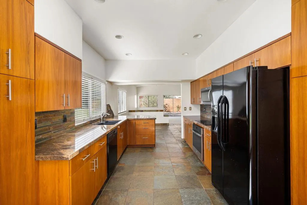 52725 Avenue Alvarado, La Quinta, California 92253 home-pic-22