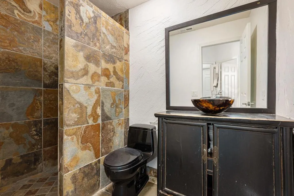 52725 Avenue Alvarado, La Quinta, California 92253 home-pic-32