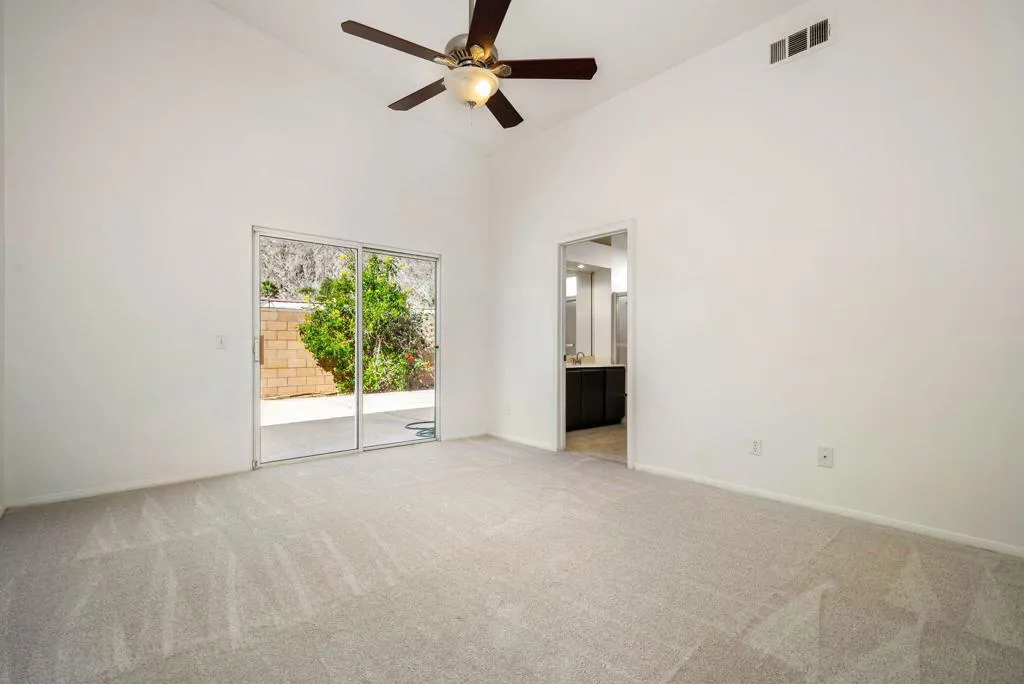 52725 Avenue Alvarado, La Quinta, California 92253 home-pic-26