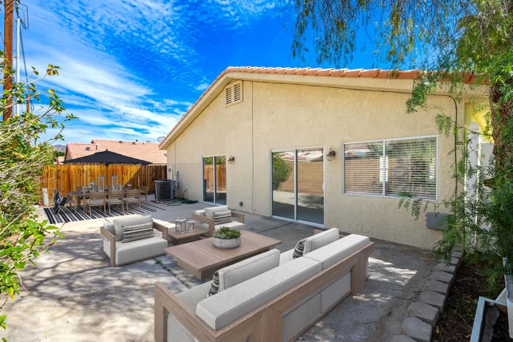 52725 Avenue Alvarado, La Quinta, California 92253 home-pic-39