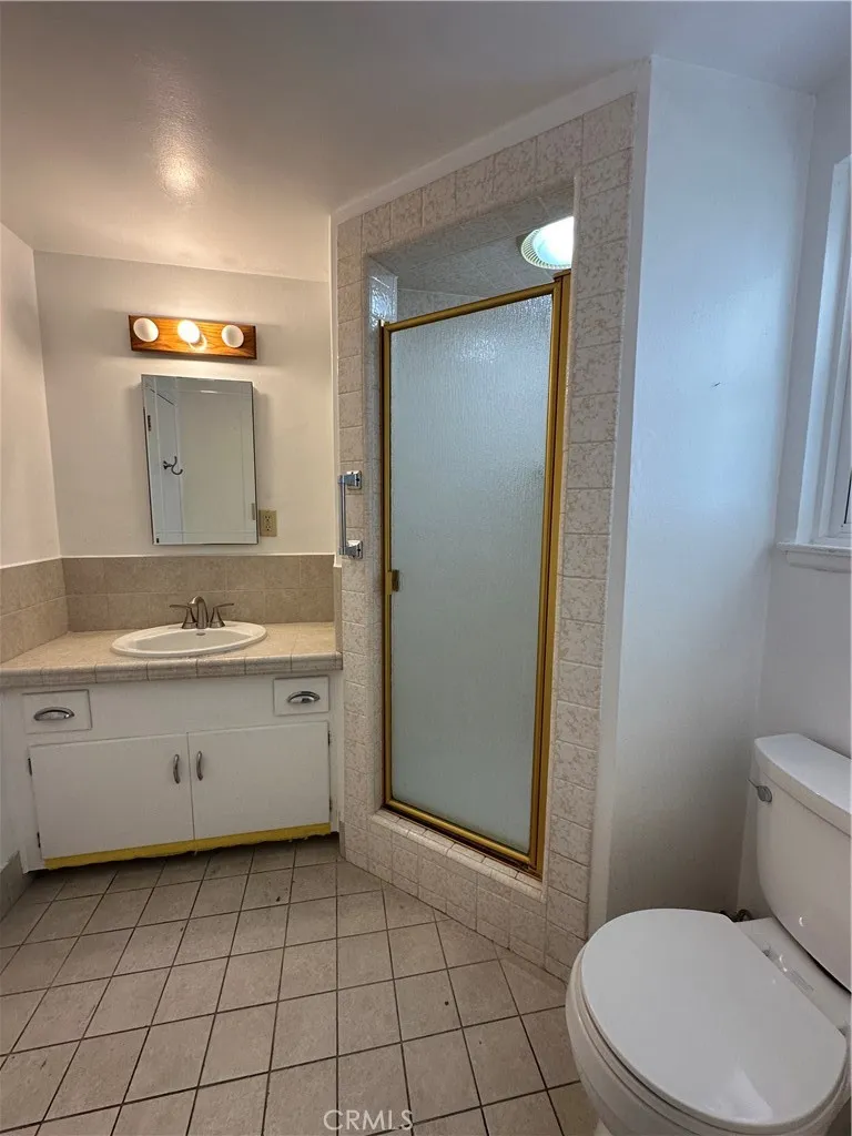 1924 W 1st, San Pedro, California 90732 home-pic-14