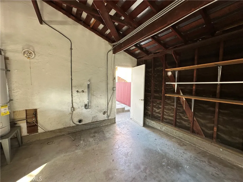1924 W 1st, San Pedro, California 90732 home-pic-20