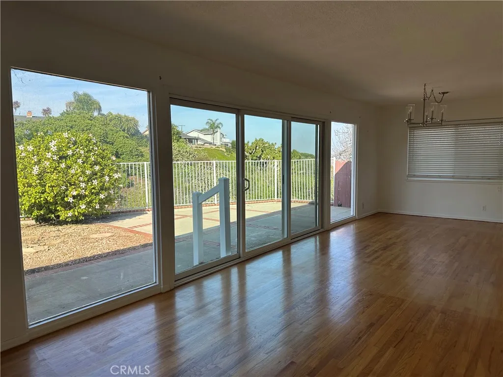 1924 W 1st, San Pedro, California 90732 home-pic-2