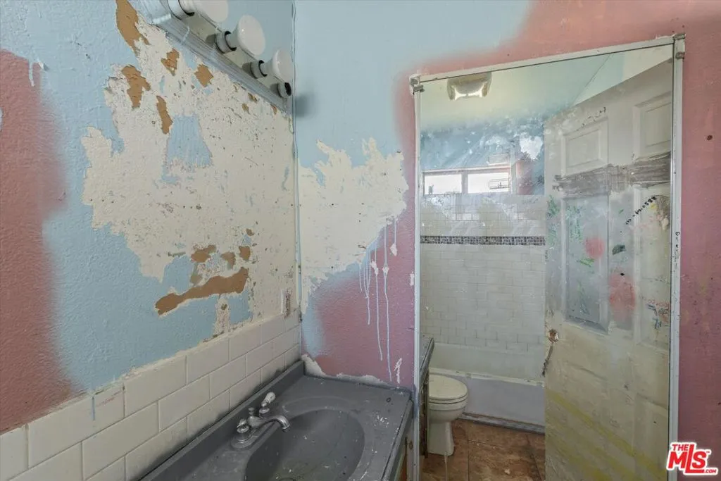 13770 Sproule Avenue, Sylmar, California 91342 home-pic-27
