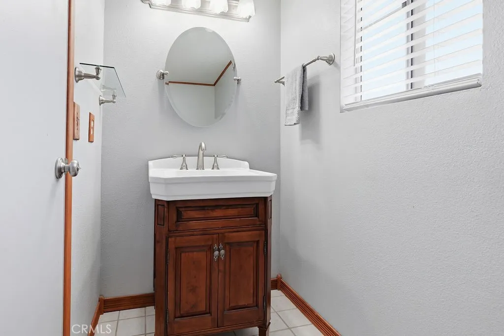 7960 Carlyle Drive, Jurupa Valley, California 92509 home-pic-23