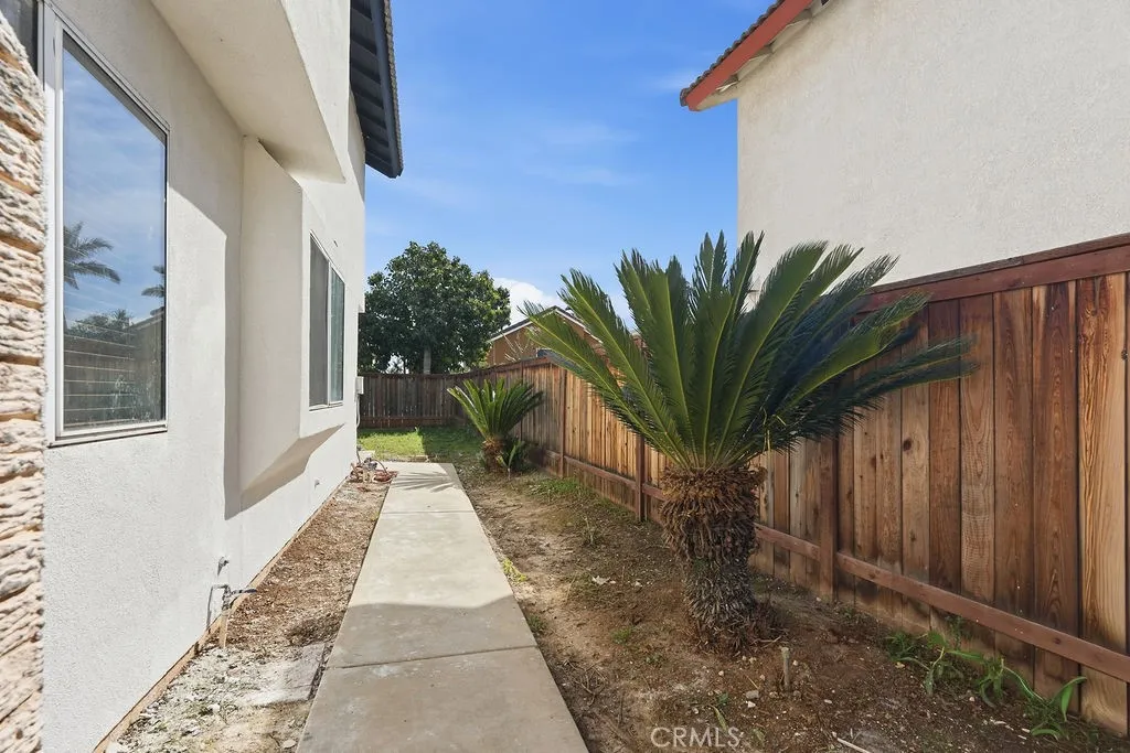 7960 Carlyle Drive, Jurupa Valley, California 92509 home-pic-50