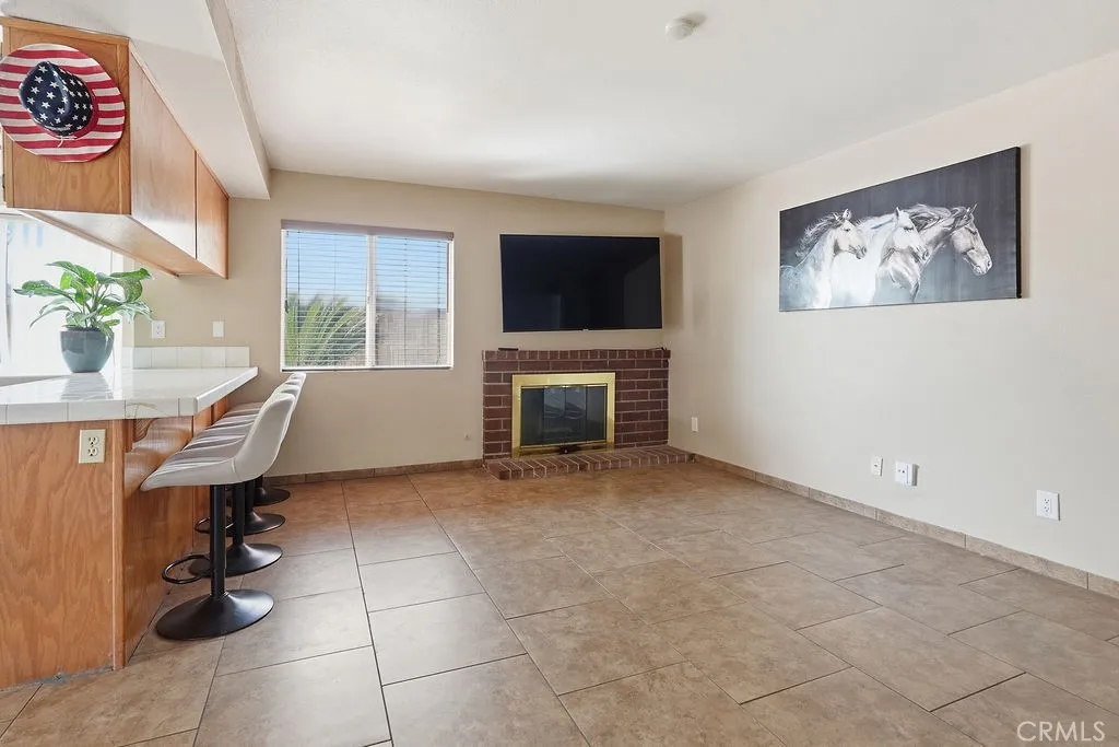 7960 Carlyle Drive, Jurupa Valley, California 92509 home-pic-17