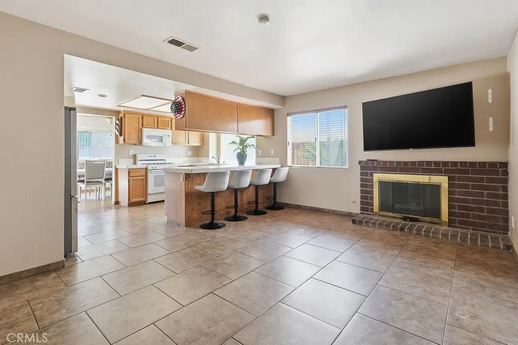 7960 Carlyle Drive, Jurupa Valley, California 92509 home-pic-19