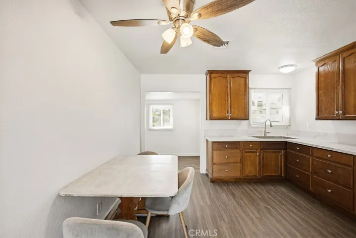 Eat-in Ktichen or in Dining Area on Other side of Kitchen