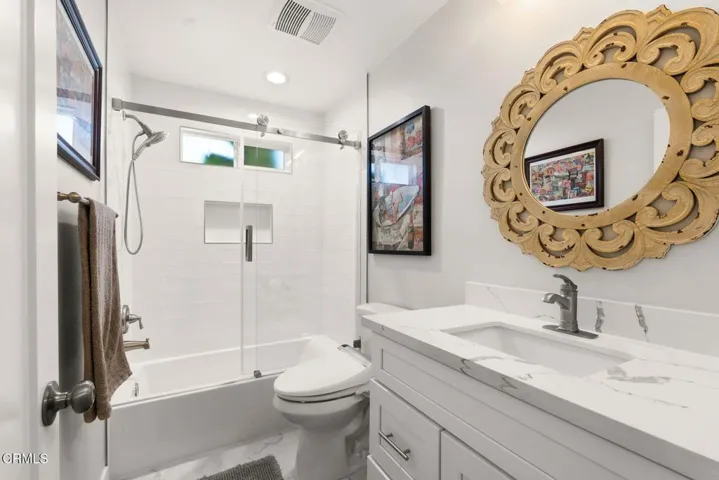 Full Bathroom with bathtub