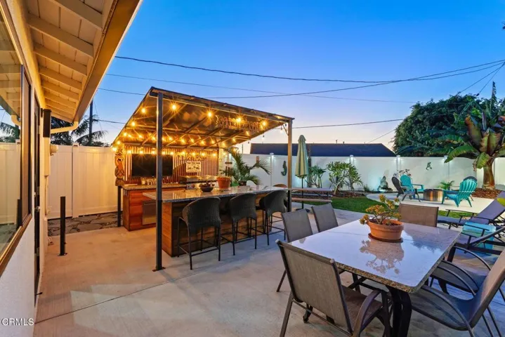 Tiki Bar