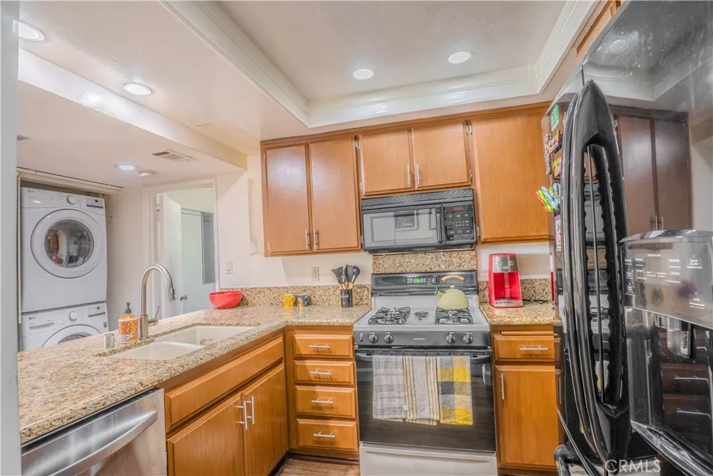 1903 Temple Avenue 228, Signal Hill, California 90755 home-pic-21
