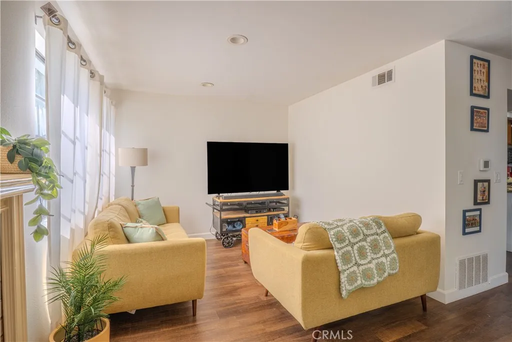 1903 Temple Avenue 228, Signal Hill, California 90755 home-pic-8