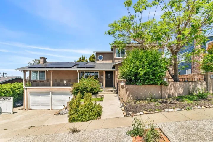 722 Gleneagle Avenue, Hayward, California 94544