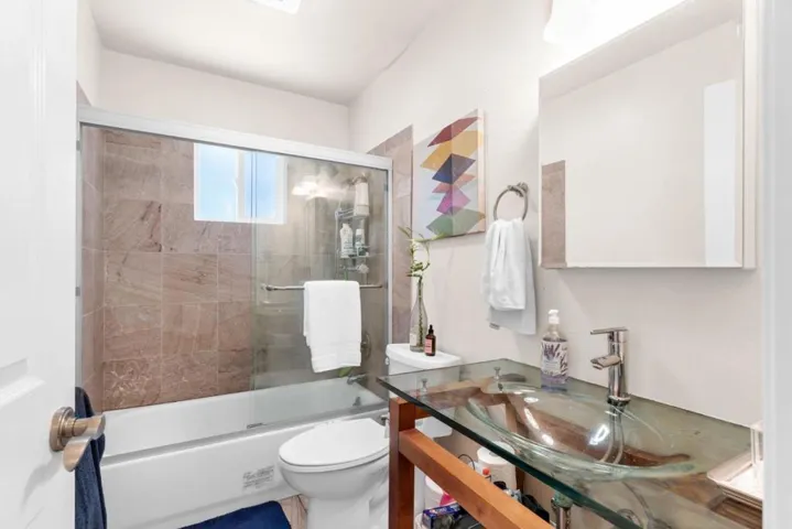 722 Gleneagle Avenue, Hayward, California 94544