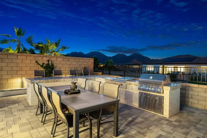80362 Segovia 30 Outdoor Kitchen