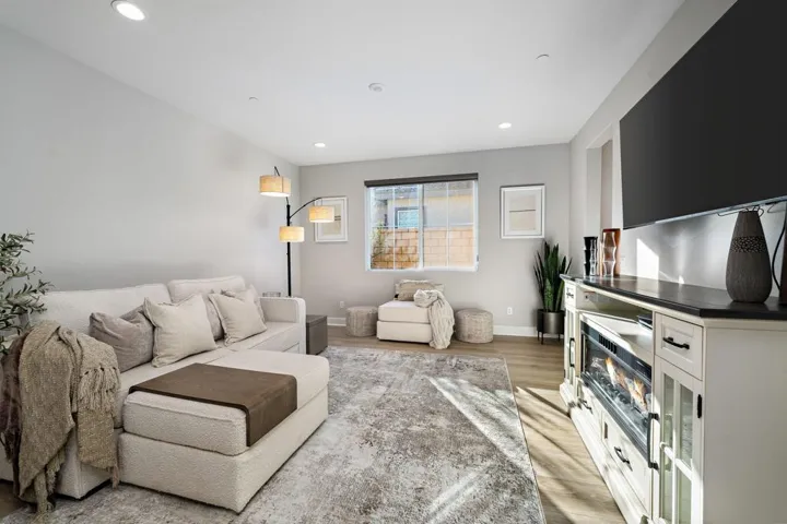 80362 Segovia 2 Bonus Room