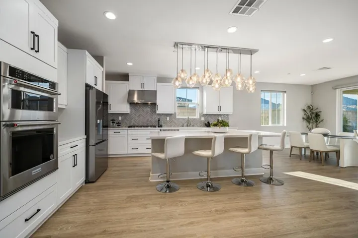 80362 Segovia 5 Kitchen