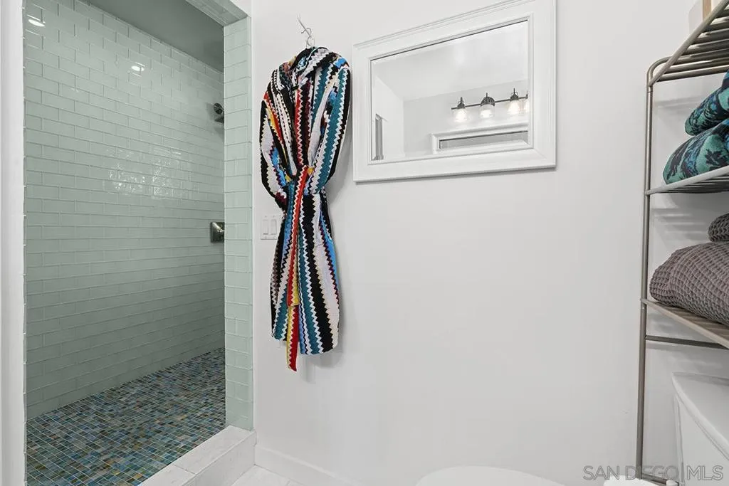 3725 Crane Pl, San Diego, California 92103 home-pic-27