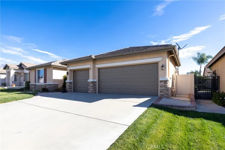 1070 Waterleaf Court, Beaumont, California 92223