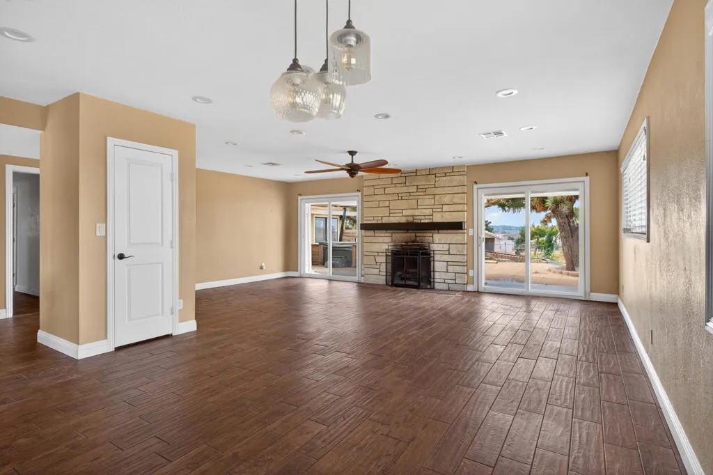 58476 Joshua Lane, Yucca Valley, California 92284 home-pic-11