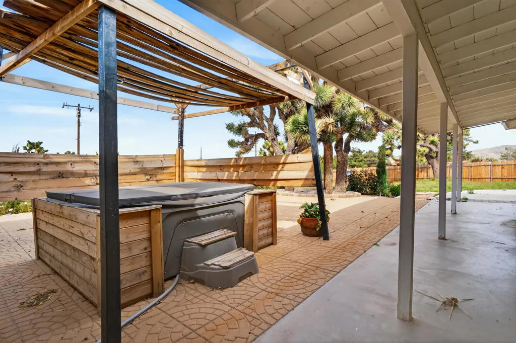 58476 Joshua Lane, Yucca Valley, California 92284 home-pic-29