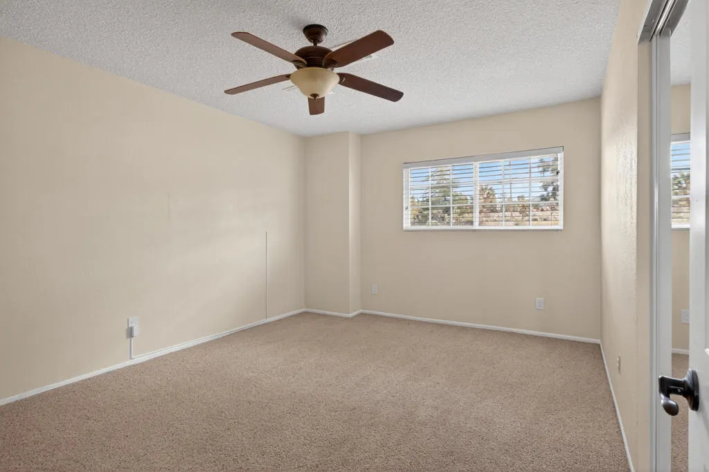 58476 Joshua Lane, Yucca Valley, California 92284 home-pic-25