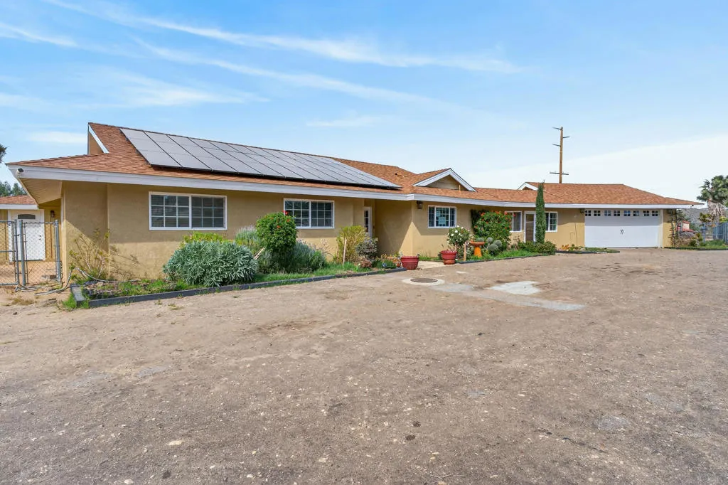 58476 Joshua Lane, Yucca Valley, California 92284 home-pic-4
