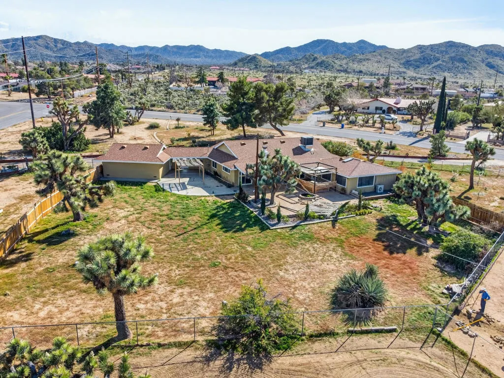 58476 Joshua Lane, Yucca Valley, California 92284 home-pic-39