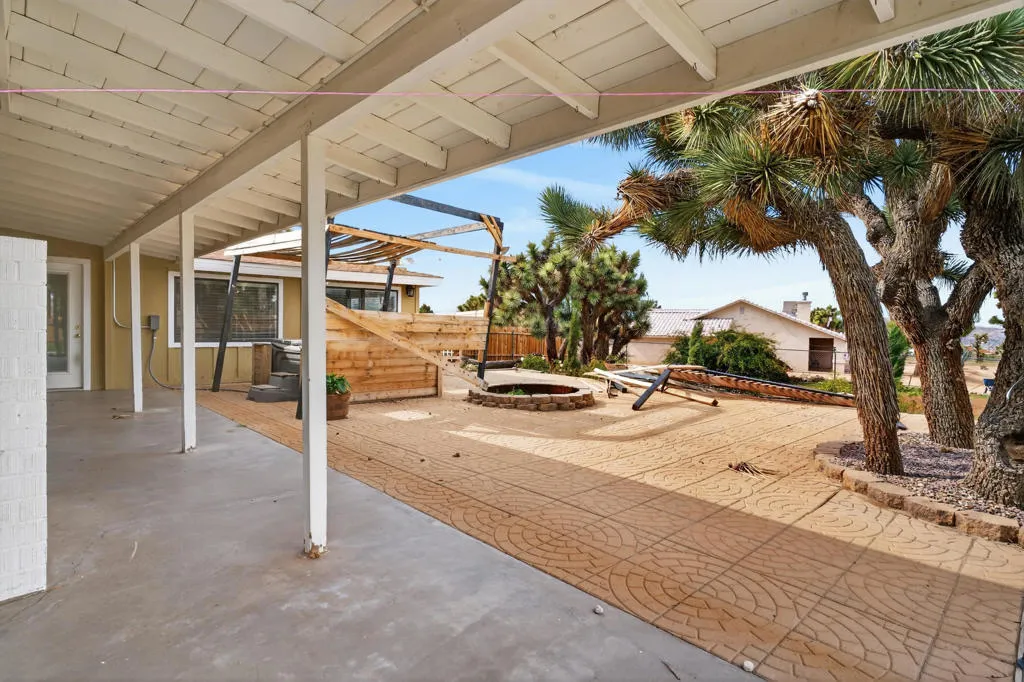58476 Joshua Lane, Yucca Valley, California 92284 home-pic-28