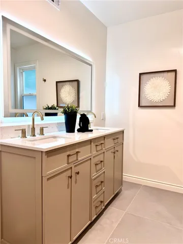 first floor bathroom 1