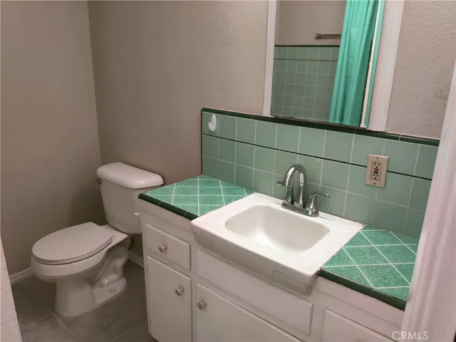 Common Bath Room