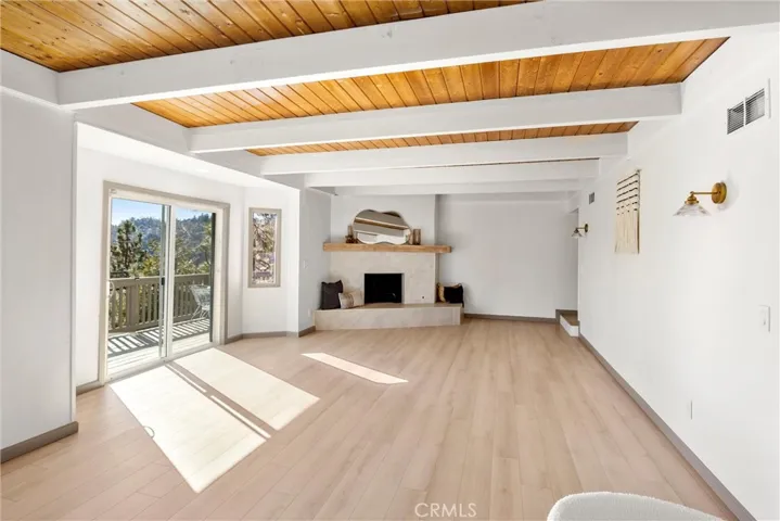 1113 N Grass Valley, Lake Arrowhead, California 92352