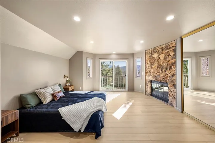 1113 N Grass Valley, Lake Arrowhead, California 92352