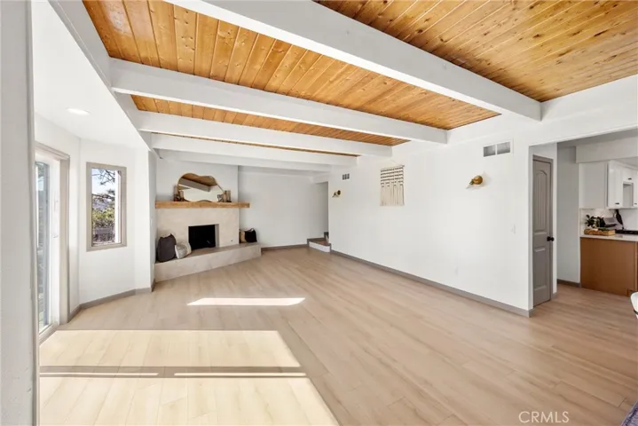 1113 N Grass Valley, Lake Arrowhead, California 92352