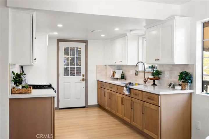 1113 N Grass Valley, Lake Arrowhead, California 92352