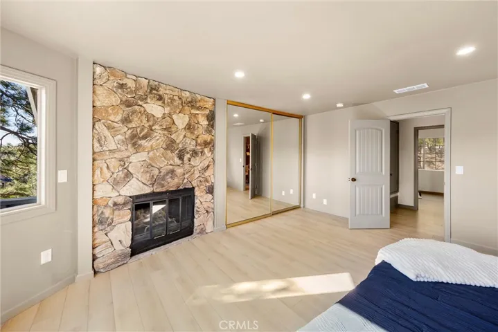 1113 N Grass Valley, Lake Arrowhead, California 92352