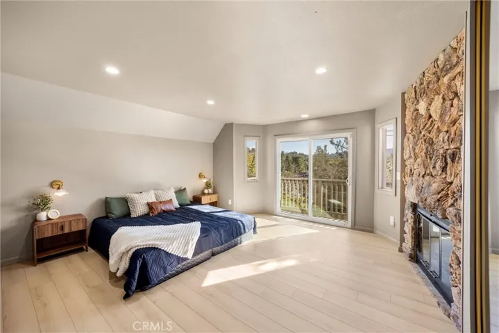 1113 N Grass Valley, Lake Arrowhead, California 92352