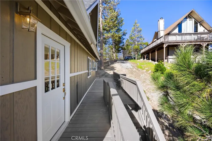 1113 N Grass Valley, Lake Arrowhead, California 92352