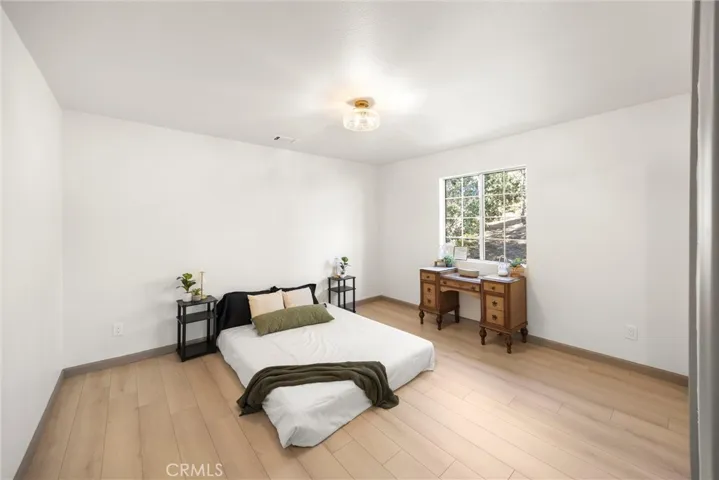 1113 N Grass Valley, Lake Arrowhead, California 92352