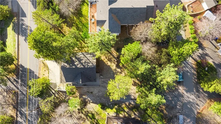 1113 N Grass Valley, Lake Arrowhead, California 92352