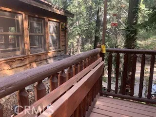 Another view of the wrap-around deck